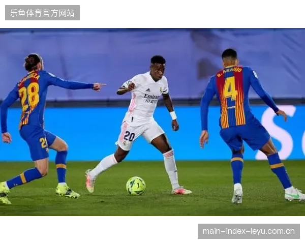 西班牙队的中场优势依旧明显，罗德里与佩德里的组合决定战术上限